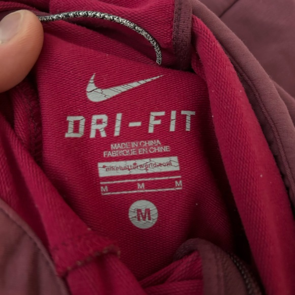 Nike dri fit hoodie - Picture 4 of 5